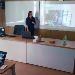 Dievča SPŠE v IT 2025