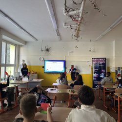 🔐 Bezpečne online – rovesnícke workshopy o nástrahách internetu